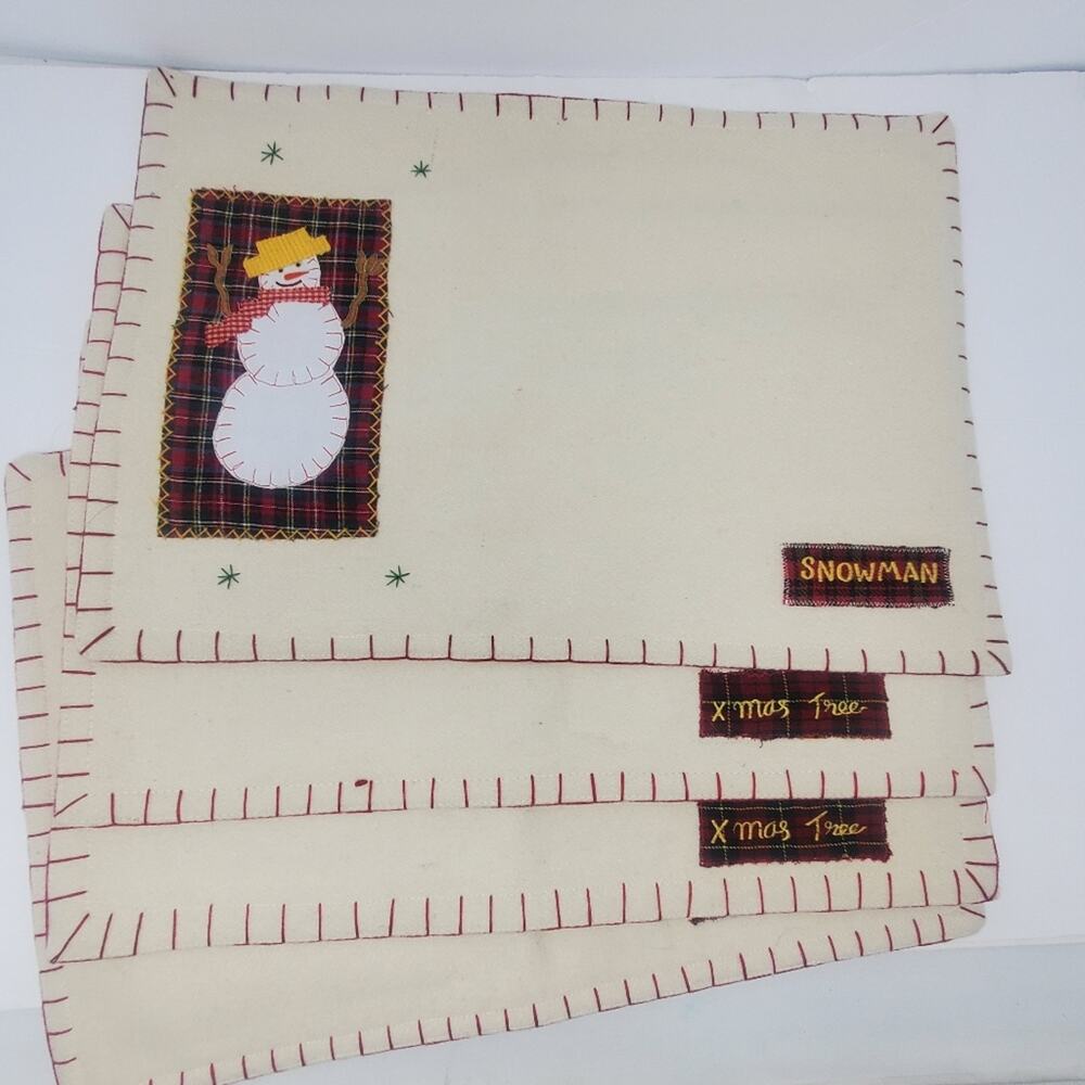 Wilton Court Christmas Heirlooms Set of 4 Christmas theme wool blend placemats